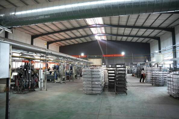 Cangzhou Yinuo Glass Products Co., Ltd. manufacturer production line