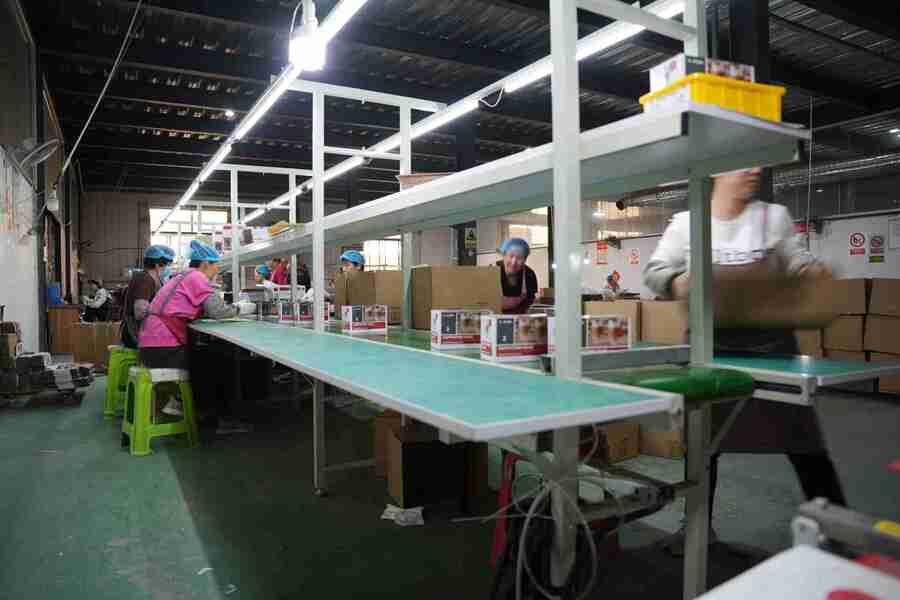 Cangzhou Yinuo Glass Products Co., Ltd. manufacturer production line