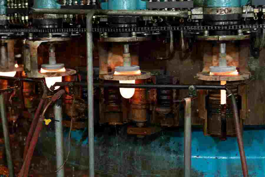 Cangzhou Yinuo Glass Products Co., Ltd. manufacturer production line