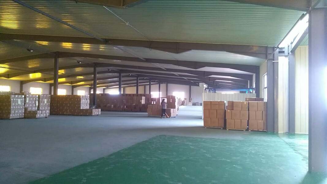 Cangzhou Yinuo Glass Products Co., Ltd. manufacturer production line